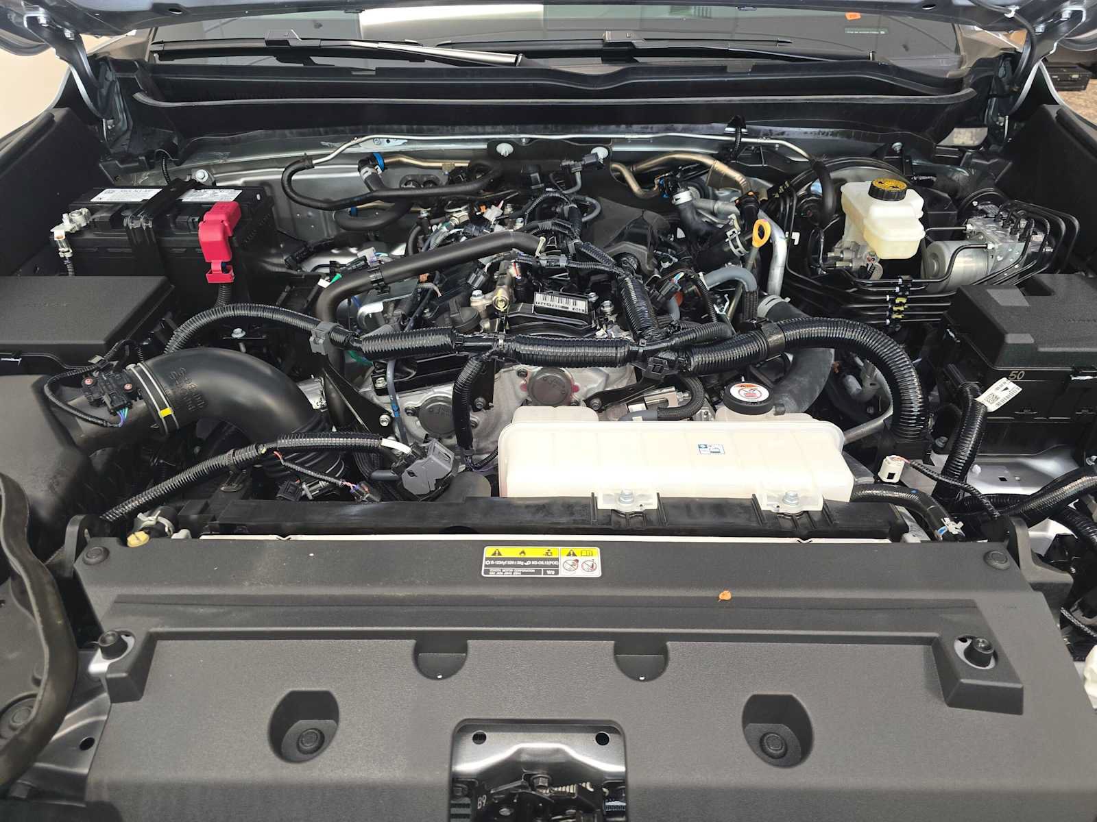 Certified 2025 Toyota Tacoma SR5 AWD/4WD image 9