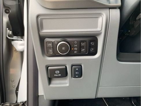 Used 2025 Ford F150 Lariat w/ Equipment Group 502A High AWD/4WD image 11