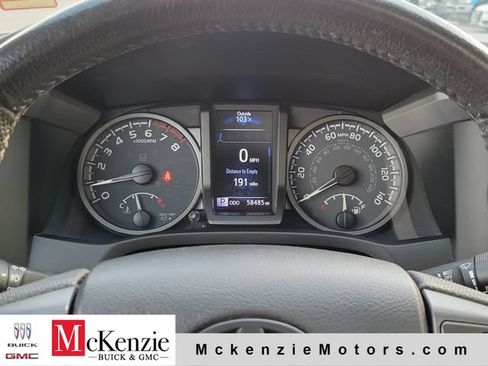 Used 2021 Toyota Tacoma TRD Off-Road w/ TRD Premium Off Road Package AWD/4WD image 15
