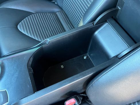 Used 2018 Toyota Camry SE image 15