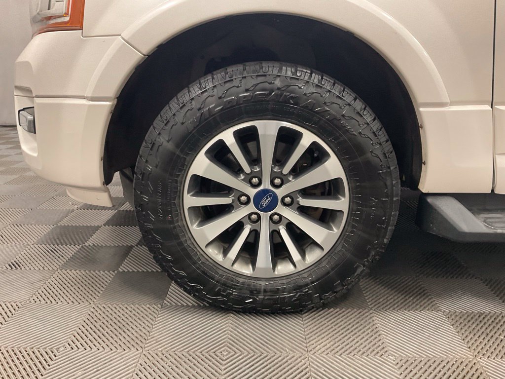 Used 2017 Ford Expedition EL XLT AWD/4WD image 12