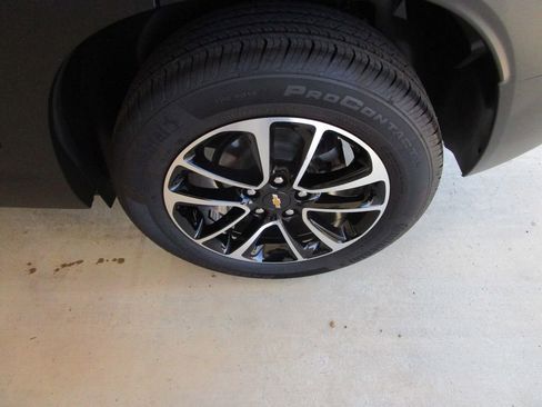 New 2026 Chevrolet TrailBlazer LT w/ Convenience Package FWD image 35