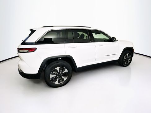 Used 2022 Jeep Grand Cherokee Limited 4xe image 10