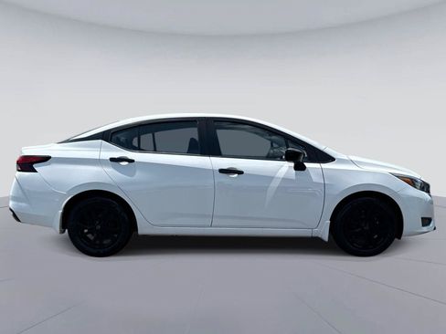 Used 2025 Nissan Versa S w/ Trunk Package FWD image 2