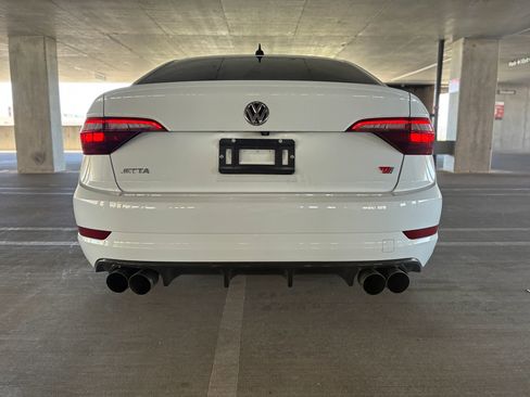 Used 2020 Volkswagen Jetta R-Line w/ R-Line Cold Weather Package FWD image 1