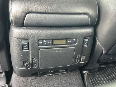 Used 2019 Nissan Armada Platinum w/ Captain's Chairs Package AWD/4WD image 20