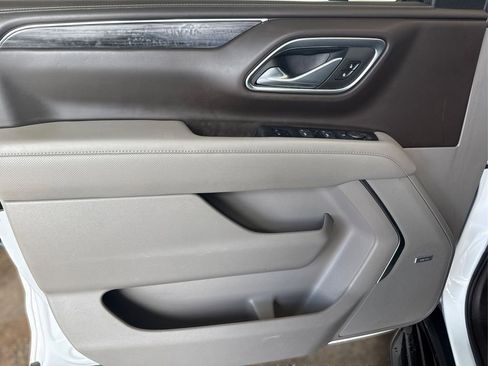 Used 2023 GMC Yukon SLT image 50