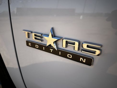Used 2020 Chevrolet Silverado 1500 RST w/ Texas Edition image 10