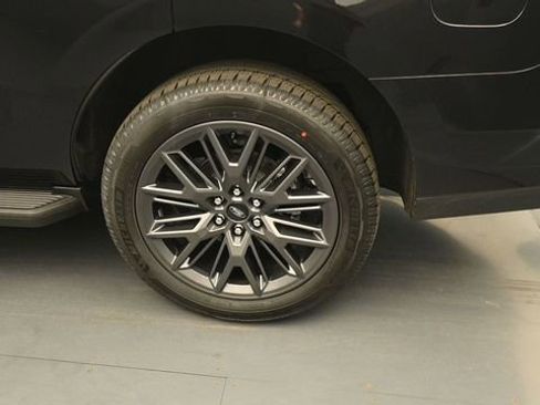 New 2026 Ford Expedition Platinum w/ Stealth Appearance Package AWD/4WD image 9