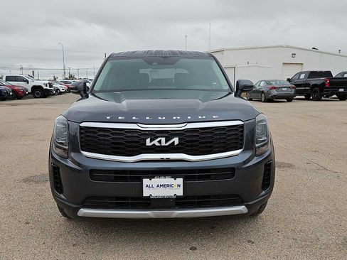 Used 2022 Kia Telluride LX FWD image 3