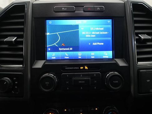 Used 2019 Ford F150 XLT w/ Equipment Group 302A Luxury AWD/4WD image 5