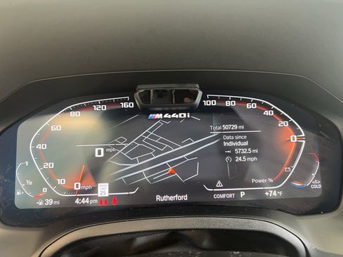 Used 2022 BMW M440i Coupe image 9