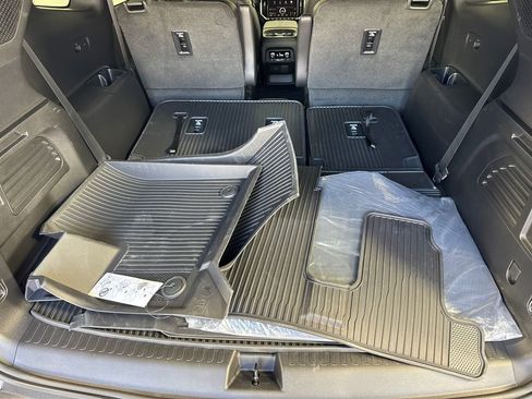 New 2026 GMC Acadia Elevation w/ Elevation Premium Package image 18