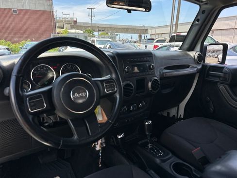 Used 2017 Jeep Wrangler Sport w/ Quick Order Package 24S AWD/4WD image 14
