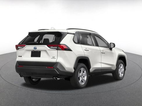 Used 2025 Toyota RAV4 LE AWD/4WD image 2