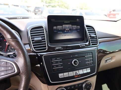 Used 2018 Mercedes-Benz GLE 350 4MATIC image 17
