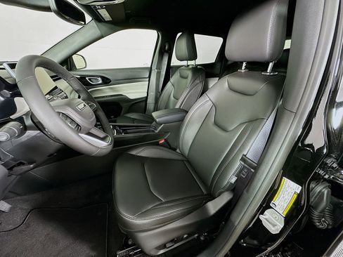 New 2026 Jeep Compass Limited image 27