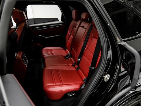 Used 2021 Porsche Cayenne GTS w/ Premium Package Plus AWD/4WD image 47
