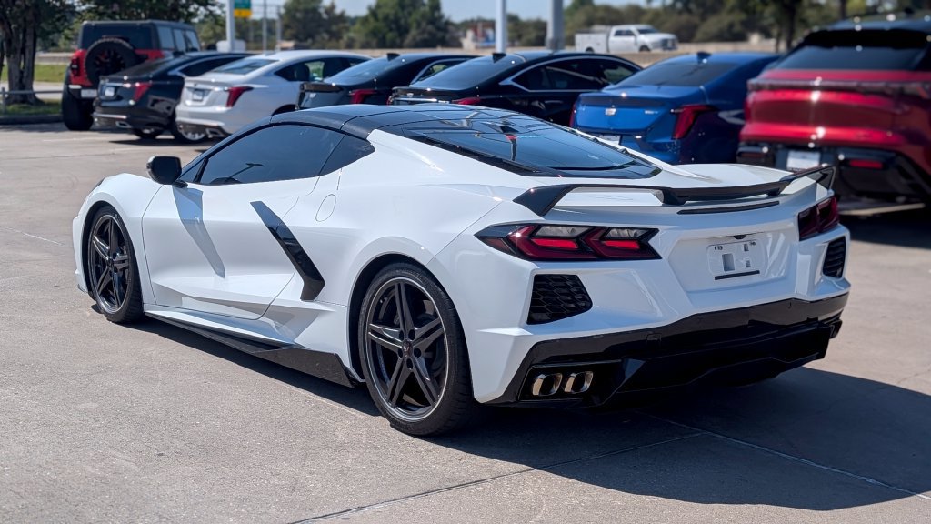 Used 2024 Chevrolet Corvette Stingray Coupe w/ Z51 Performance Package RWD image 4