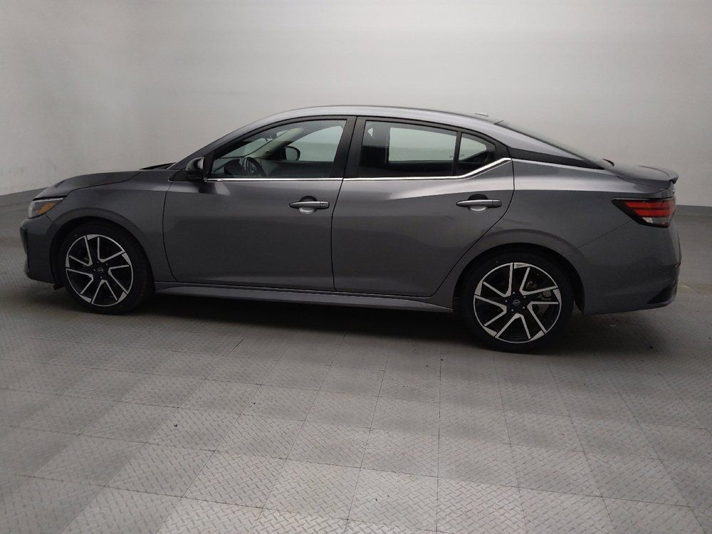 Used 2025 Nissan Sentra SR FWD image 3