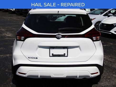 Certified 2025 Nissan Kicks Play S FWD image 9