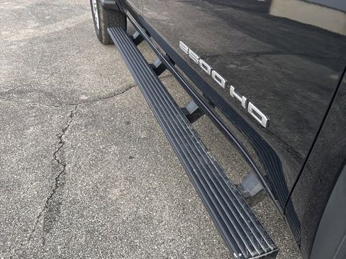 Used 2021 GMC Sierra 2500 SLE w/ SLE Value Package; image 5