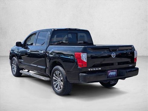 Used 2017 Nissan Titan SL RWD image 8