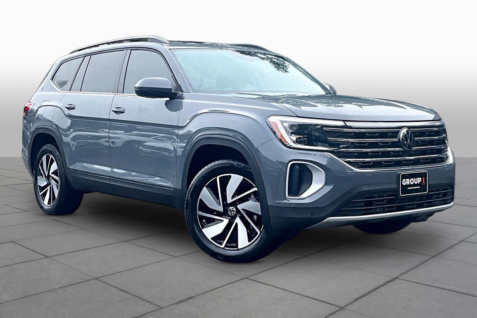 New 2026 Volkswagen Atlas SE FWD image 3