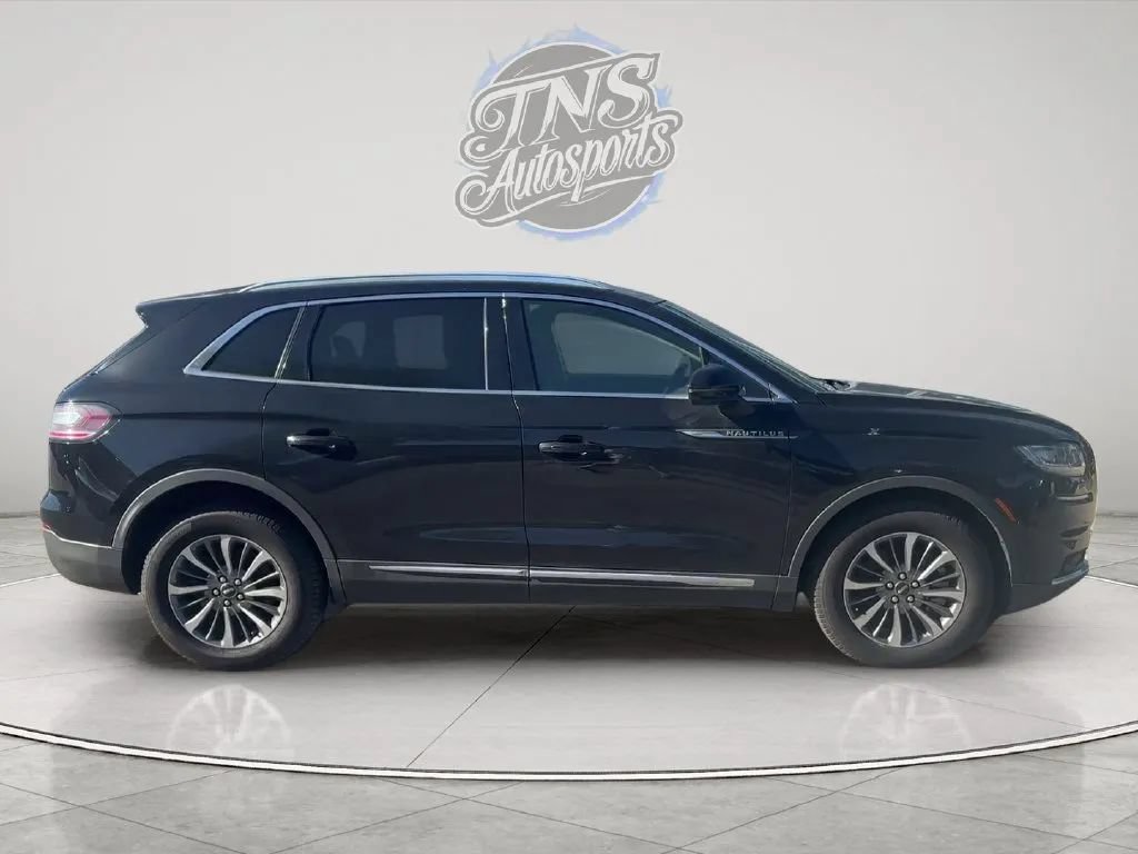 Used 2021 Lincoln Nautilus AWD w/ Equipment Group 101A image 6