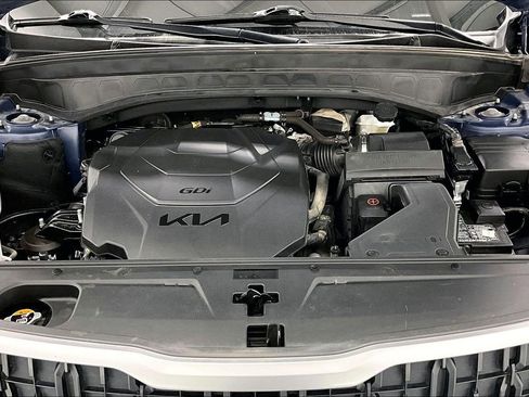 Used 2024 Kia Telluride EX w/ EX Captain's Chair Package FWD image 11
