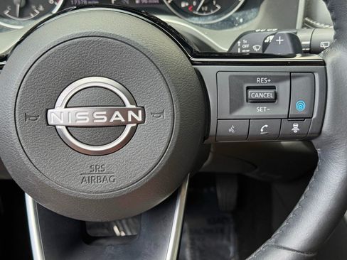 Used 2023 Nissan Rogue SV w/ SV Premium B Package FWD image 21