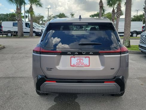 New 2026 Toyota RAV4 SE w/ Convenience Package AWD/4WD image 5