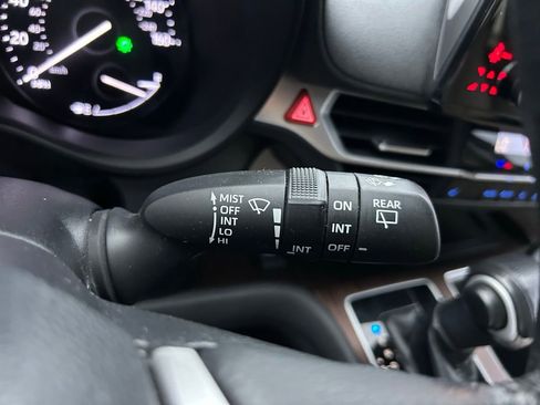 Used 2021 Toyota Sienna XLE image 23