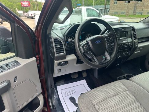 Used 2016 Ford F150 XLT AWD/4WD image 11