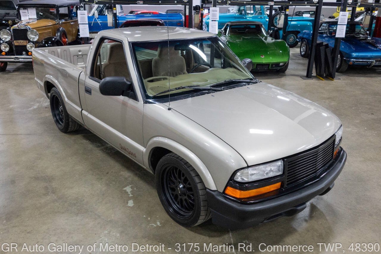 Used 1999 Chevrolet S10 Pickup LS w/ Preferred Equipment Group RWD image 9