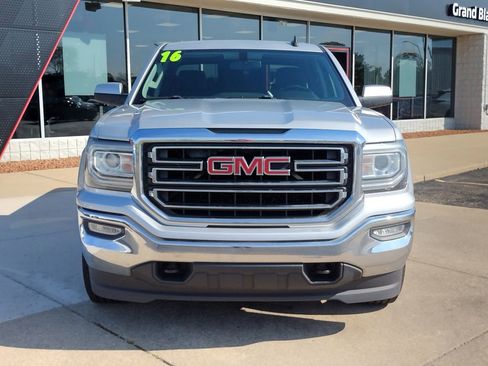 Used 2016 GMC Sierra 1500 SLE w/ SLE Value Package AWD/4WD image 10