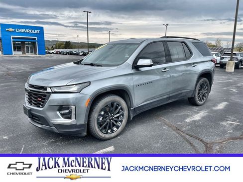 Used 2023 Chevrolet Traverse RS AWD/4WD image 1