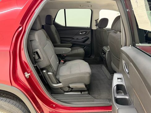 Used 2019 Chevrolet Traverse LT FWD image 15