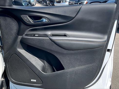 Used 2023 Chevrolet Equinox Premier AWD/4WD image 26