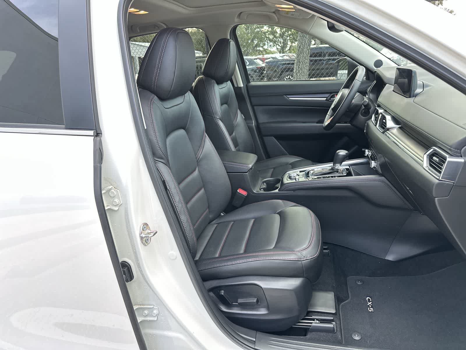 Used 2025 MAZDA CX-5 Carbon Edition AWD/4WD image 9
