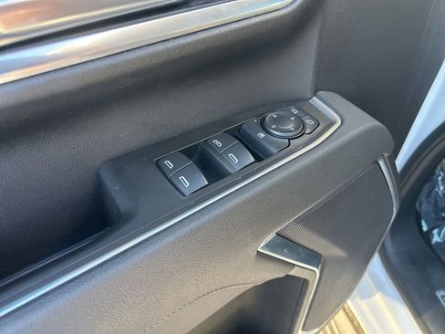 Used 2025 Chevrolet Silverado 2500 LT w/ Convenience Package image 33