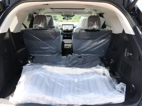 New 2026 Ford Explorer Active w/ Active Comfort Package AWD/4WD image 33