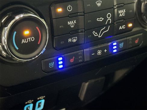 Used 2018 Ford F250 Lariat w/ Lariat Value Package image 21