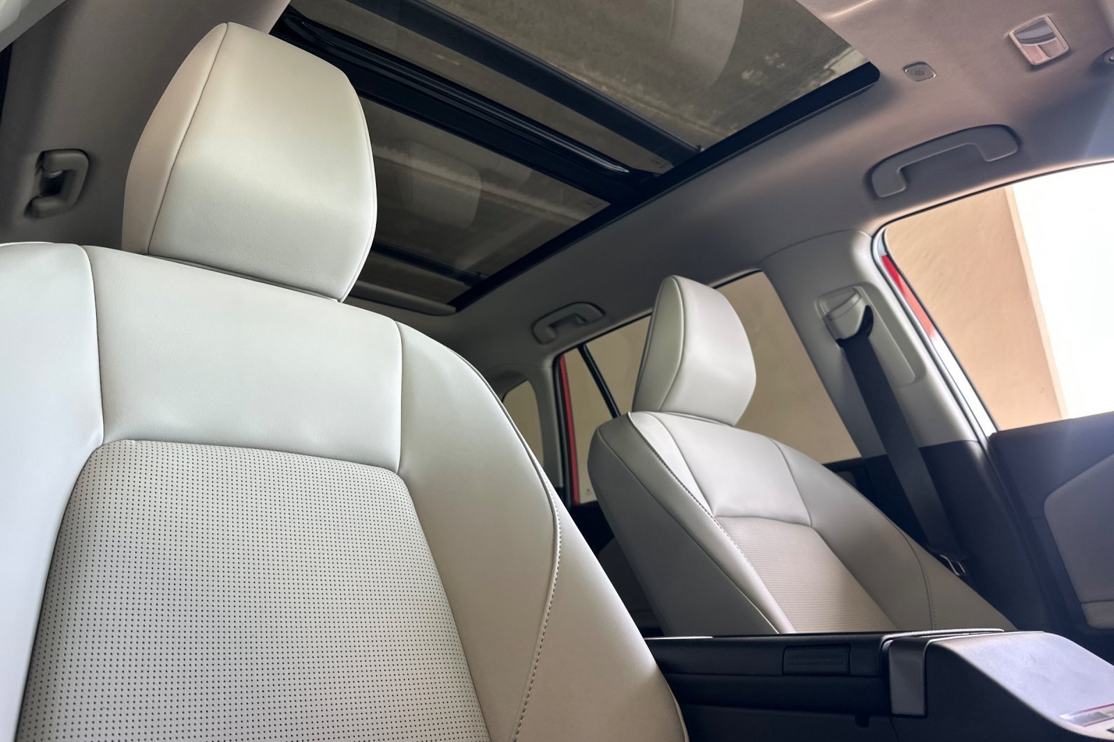 New 2026 Toyota RAV4 XLE Premium w/ Panoramic Sun Roof Package AWD/4WD image 19