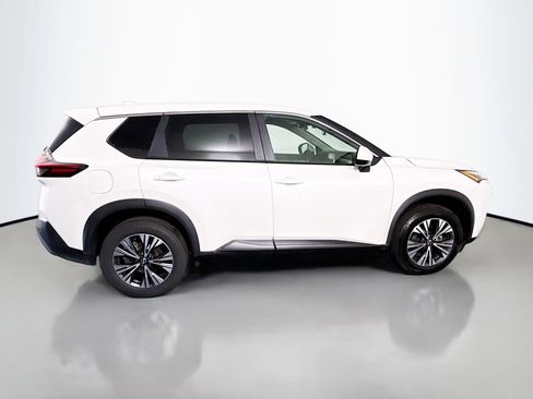 Used 2023 Nissan Rogue SV image 11