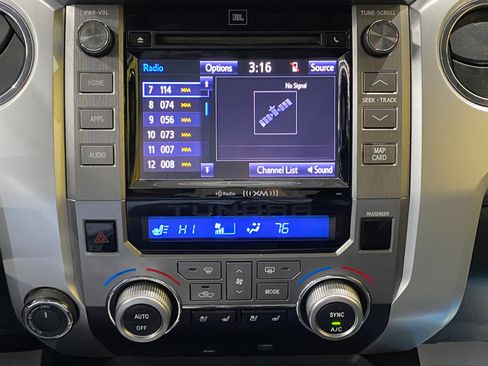 Used 2015 Toyota Tundra Platinum image 25