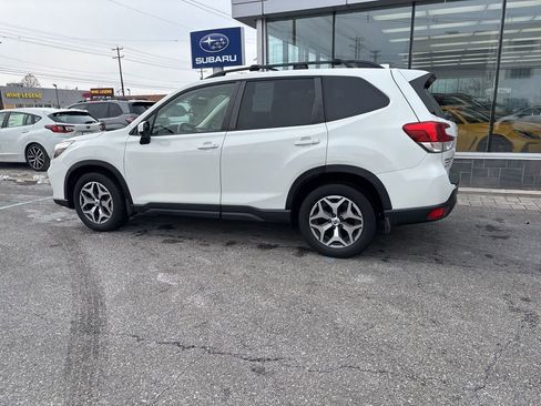 Used 2019 Subaru Forester Premium w/ All-Weather Package image 9