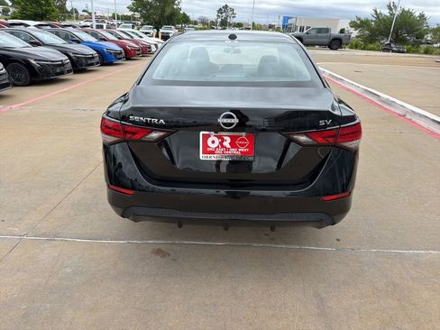Used 2024 Nissan Sentra SV FWD image 4