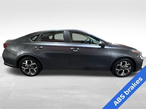 Used 2020 Kia Forte LXS image 4