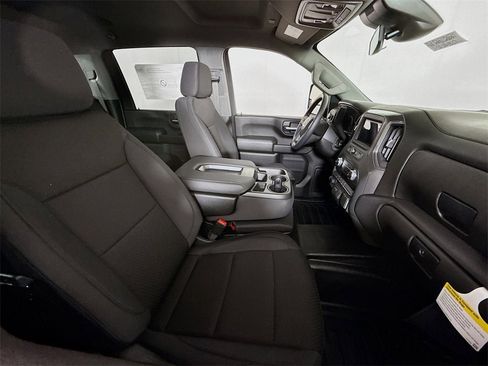 New 2025 GMC Sierra 2500 Pro w/ Convenience Package image 19